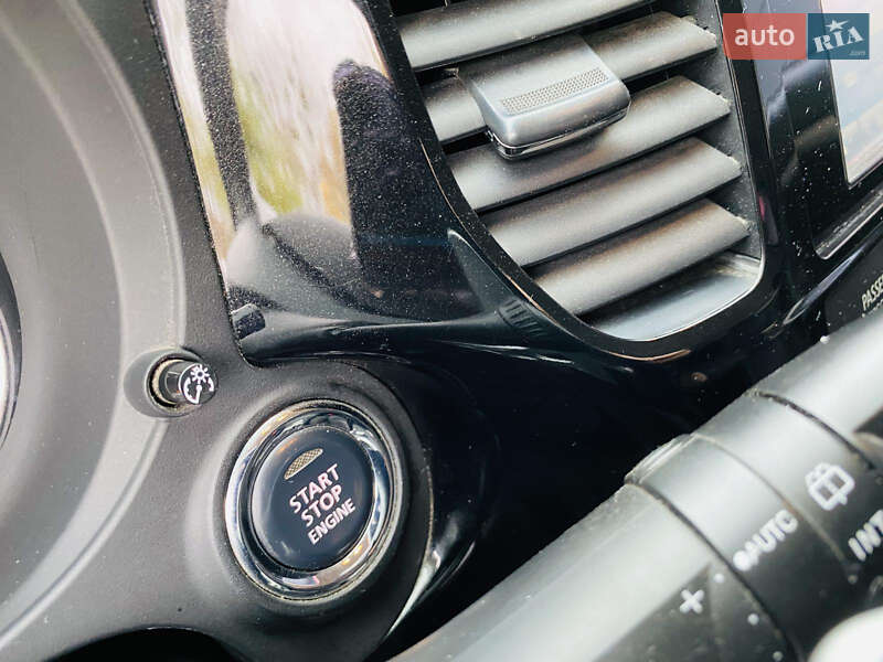 Позашляховик / Кросовер Mitsubishi Outlander 2012 в Харкові