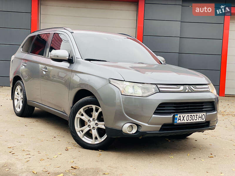Позашляховик / Кросовер Mitsubishi Outlander 2012 в Харкові