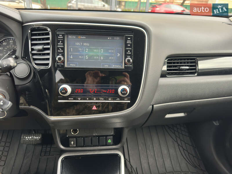 Позашляховик / Кросовер Mitsubishi Outlander 2020 в Білій Церкві