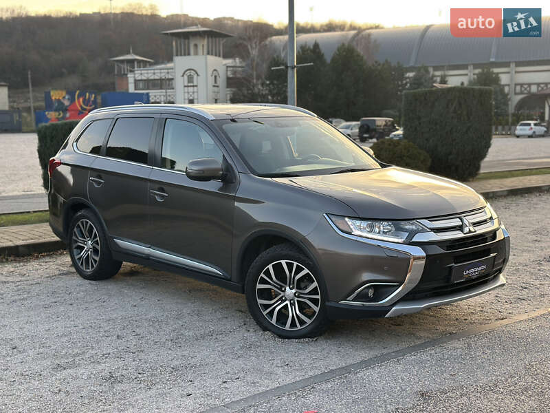 Позашляховик / Кросовер Mitsubishi Outlander 2017 в Дніпрі фото 6 Позашляховик / Кросовер Mitsubishi Outlander 2017 в Дніпрі