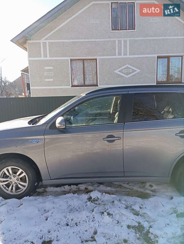 Позашляховик / Кросовер Mitsubishi Outlander 2014 в Богородчанах