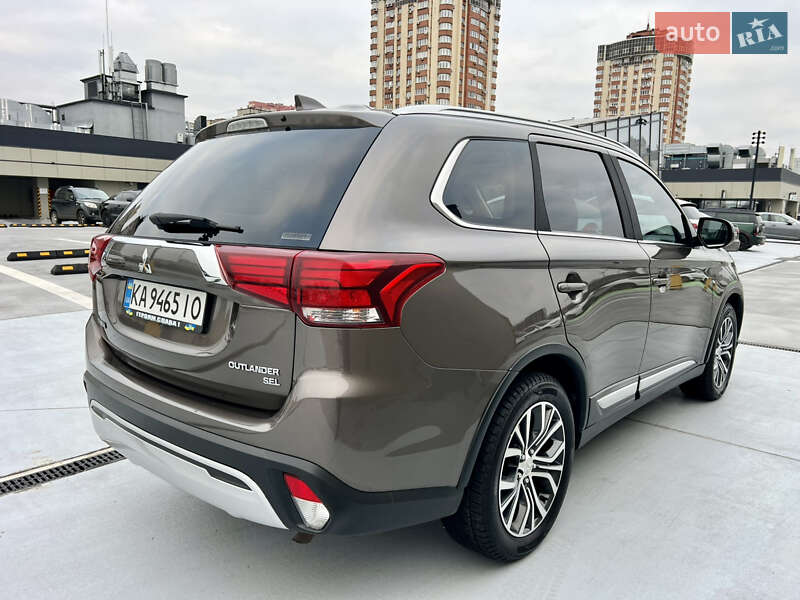 Внедорожник / Кроссовер Mitsubishi Outlander 2018 в Киеве