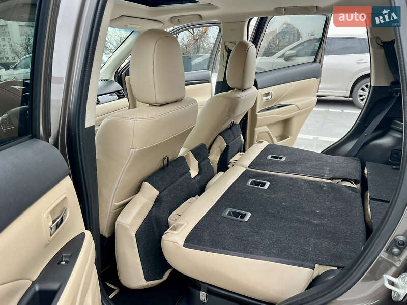 Внедорожник / Кроссовер Mitsubishi Outlander 2018 в Киеве