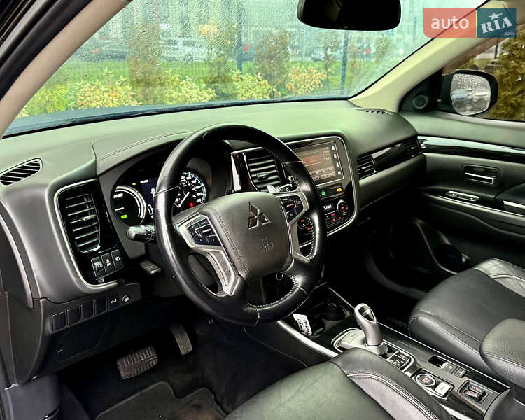 Внедорожник / Кроссовер Mitsubishi Outlander 2018 в Киеве