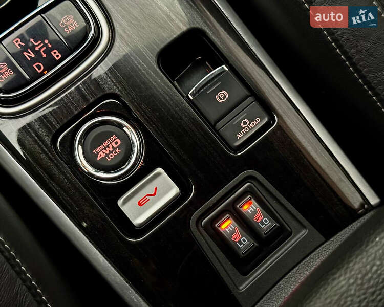 Внедорожник / Кроссовер Mitsubishi Outlander 2018 в Киеве