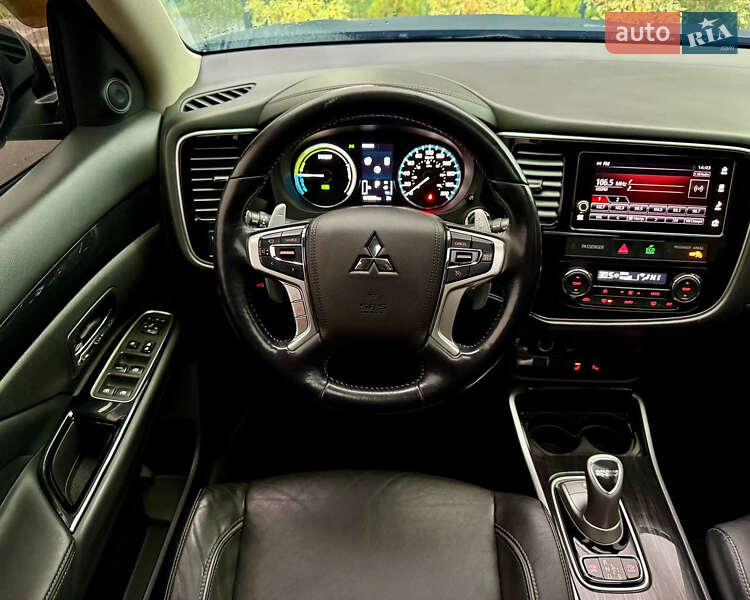 Внедорожник / Кроссовер Mitsubishi Outlander 2018 в Киеве