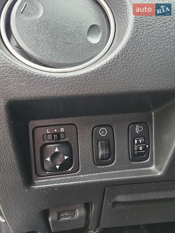 Внедорожник / Кроссовер Mitsubishi Outlander 2007 в Киеве