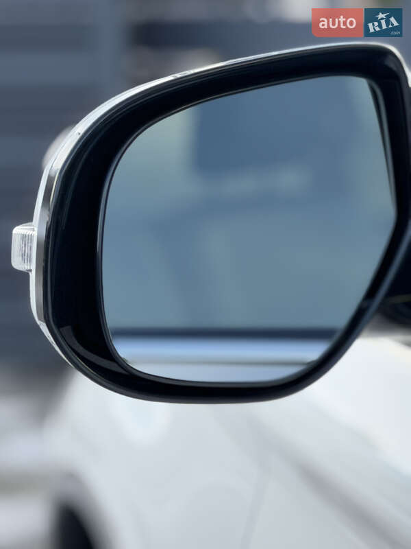 Позашляховик / Кросовер Mitsubishi Outlander 2018 в Новояворівську