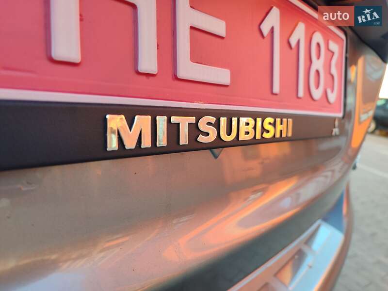 Внедорожник / Кроссовер Mitsubishi Outlander 2013 в Львове