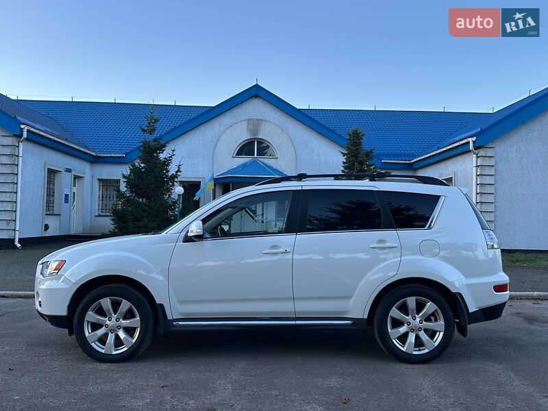 Внедорожник / Кроссовер Mitsubishi Outlander 2010 в Радивилове
