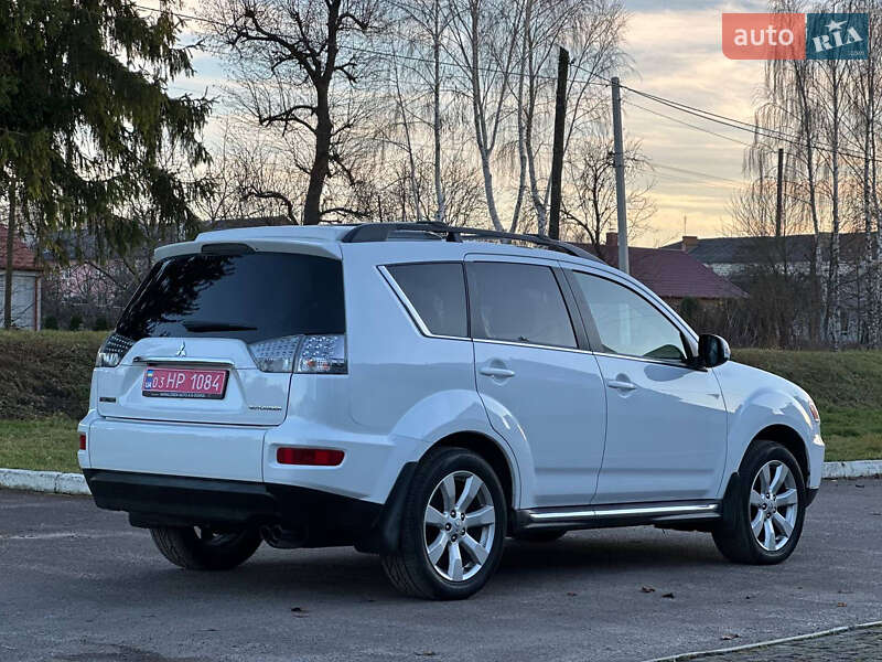 Внедорожник / Кроссовер Mitsubishi Outlander 2010 в Радивилове