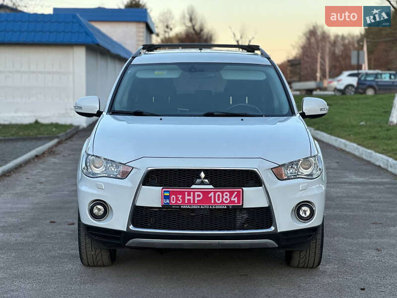 Внедорожник / Кроссовер Mitsubishi Outlander 2010 в Радивилове