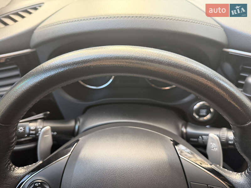 Позашляховик / Кросовер Mitsubishi Outlander 2018 в Дніпрі