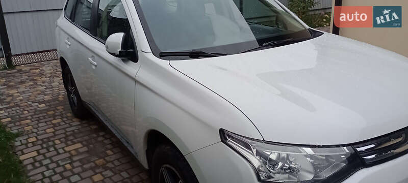 Внедорожник / Кроссовер Mitsubishi Outlander 2013 в Чернигове