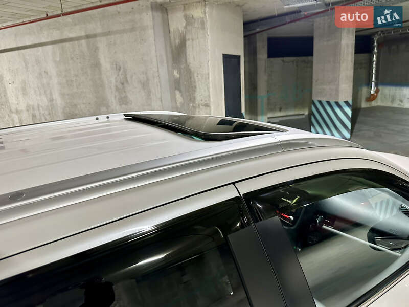 Внедорожник / Кроссовер Mitsubishi Outlander 2019 в Львове