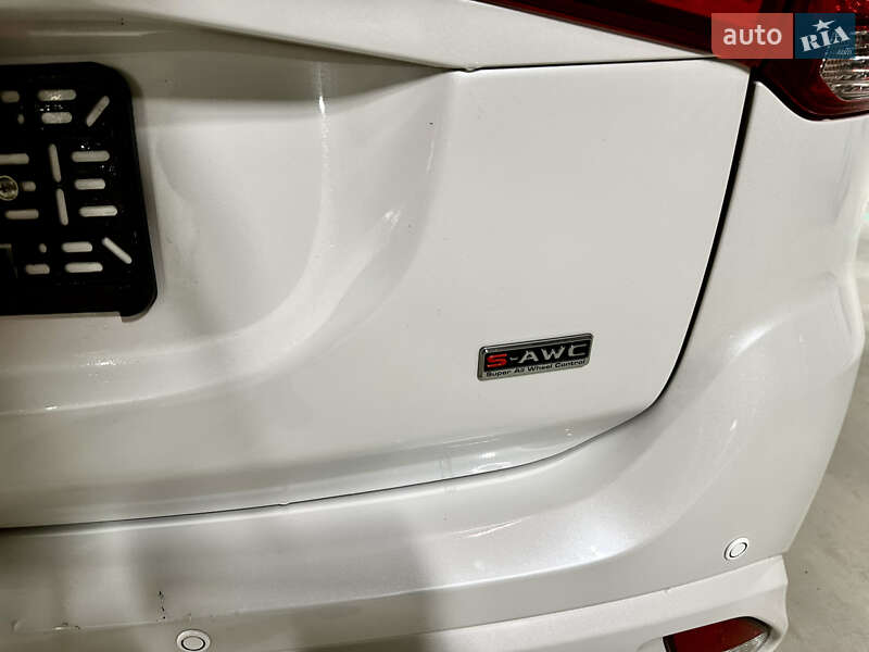 Внедорожник / Кроссовер Mitsubishi Outlander 2019 в Львове