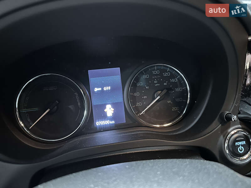 Внедорожник / Кроссовер Mitsubishi Outlander 2019 в Львове