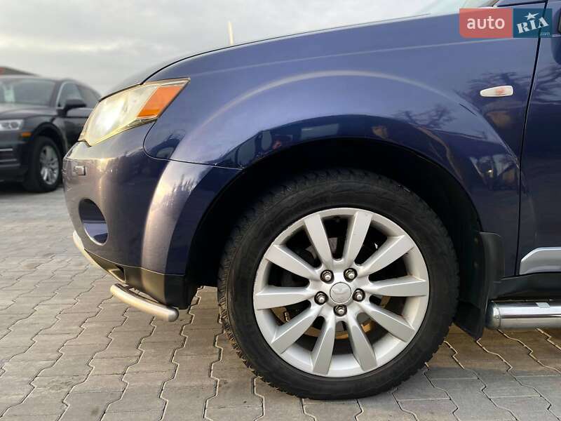 Внедорожник / Кроссовер Mitsubishi Outlander 2008 в Киеве