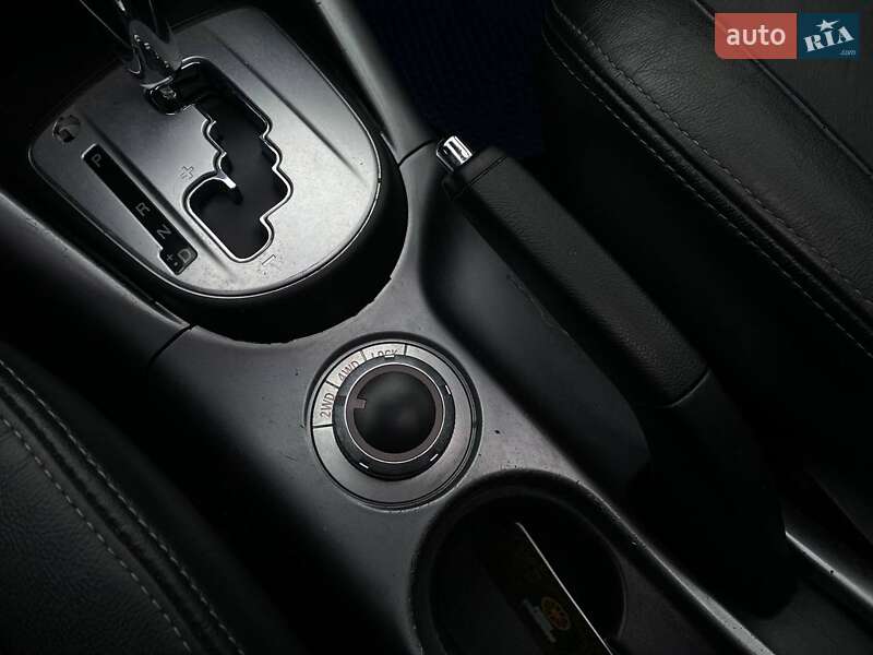 Внедорожник / Кроссовер Mitsubishi Outlander 2008 в Киеве