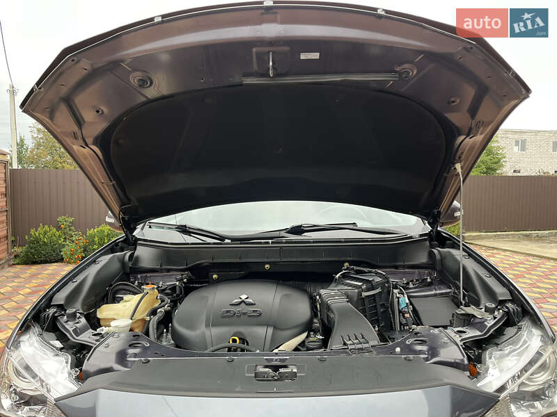 Внедорожник / Кроссовер Mitsubishi Outlander 2012 в Виннице