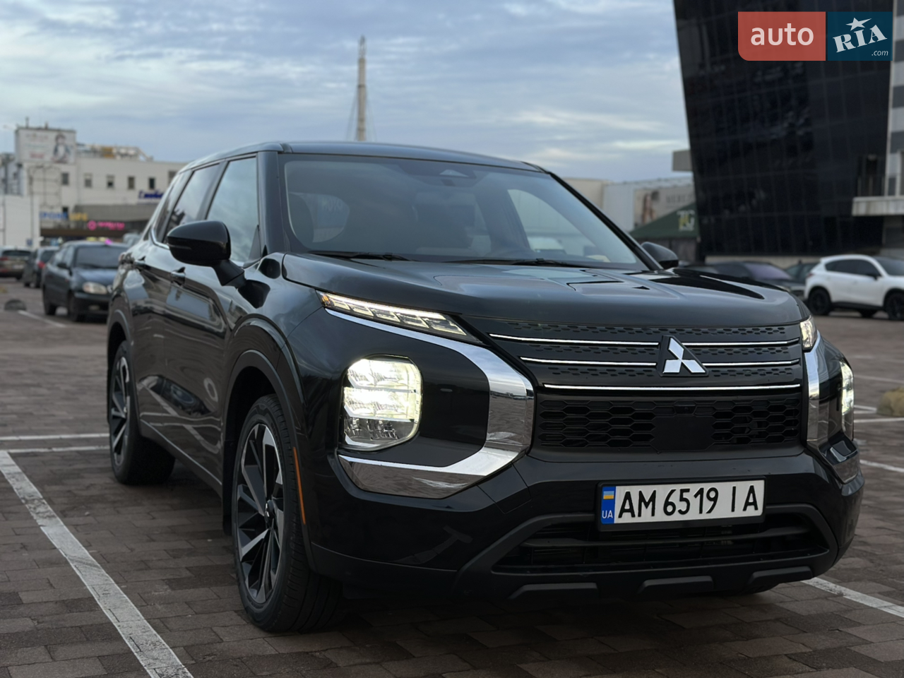 2021 Mitsubishi Outlander - мініатюра 46