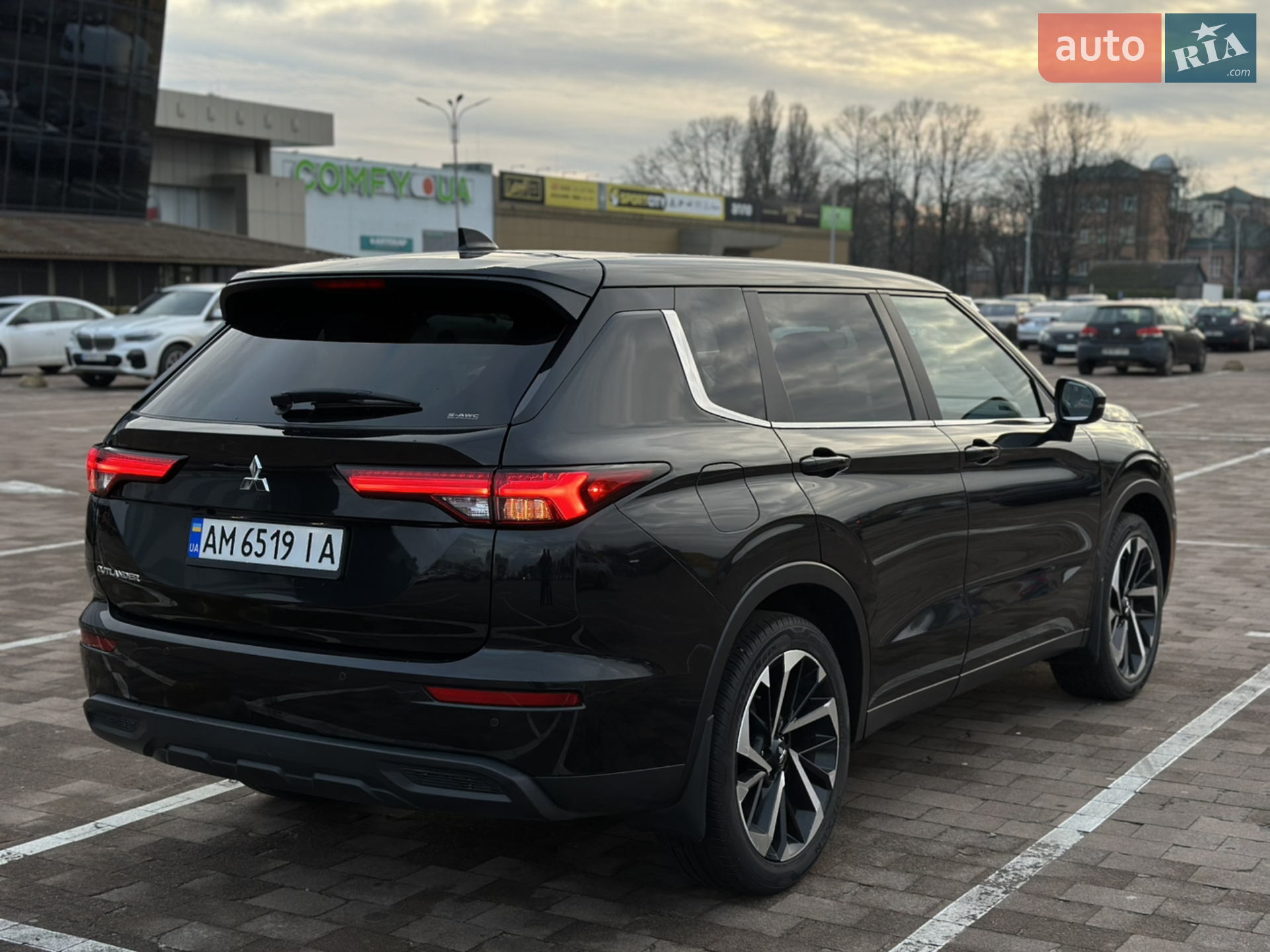 2022 Mitsubishi Outlander - мініатюра 5