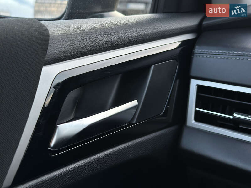 Внедорожник / Кроссовер Mitsubishi Outlander 2022 в Житомире