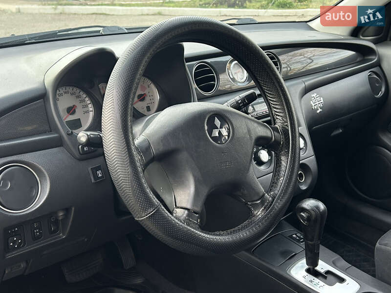 Внедорожник / Кроссовер Mitsubishi Outlander 2007 в Николаеве