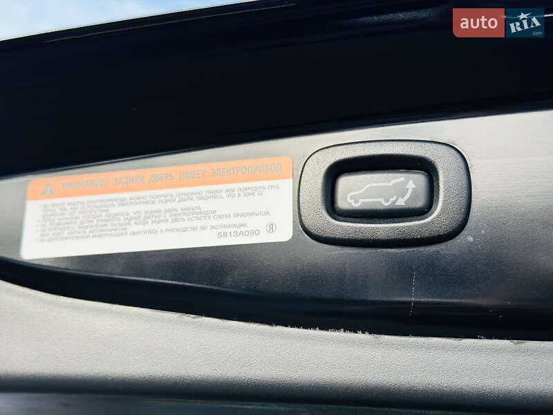 Внедорожник / Кроссовер Mitsubishi Outlander 2023 в Харькове