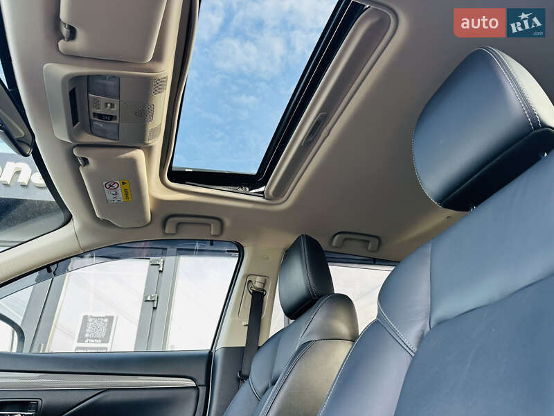 Внедорожник / Кроссовер Mitsubishi Outlander 2023 в Харькове