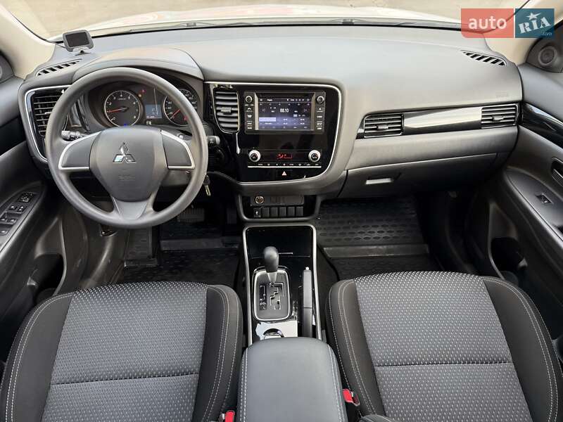 Позашляховик / Кросовер Mitsubishi Outlander 2019 в Одесі фото 15 Позашляховик / Кросовер Mitsubishi Outlander 2019 в Одесі