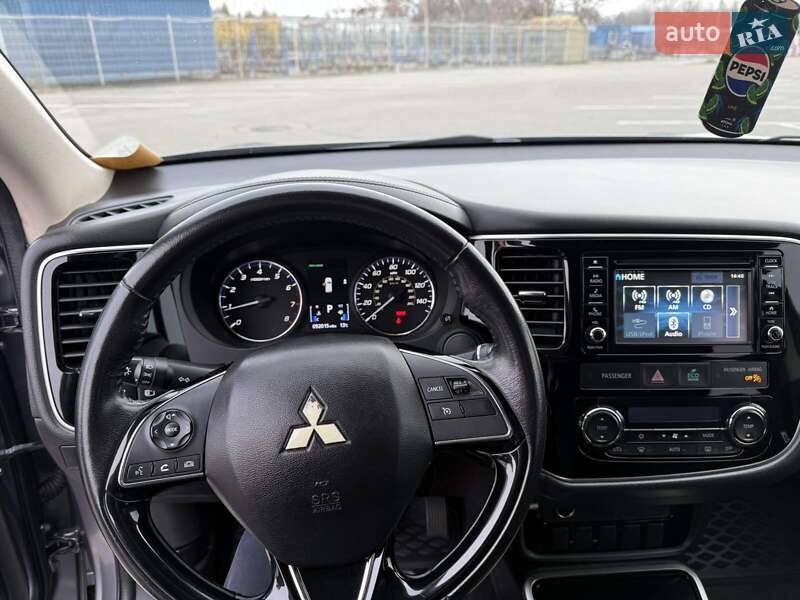 Позашляховик / Кросовер Mitsubishi Outlander 2016 в Дніпрі фото 4 Позашляховик / Кросовер Mitsubishi Outlander 2016 в Дніпрі