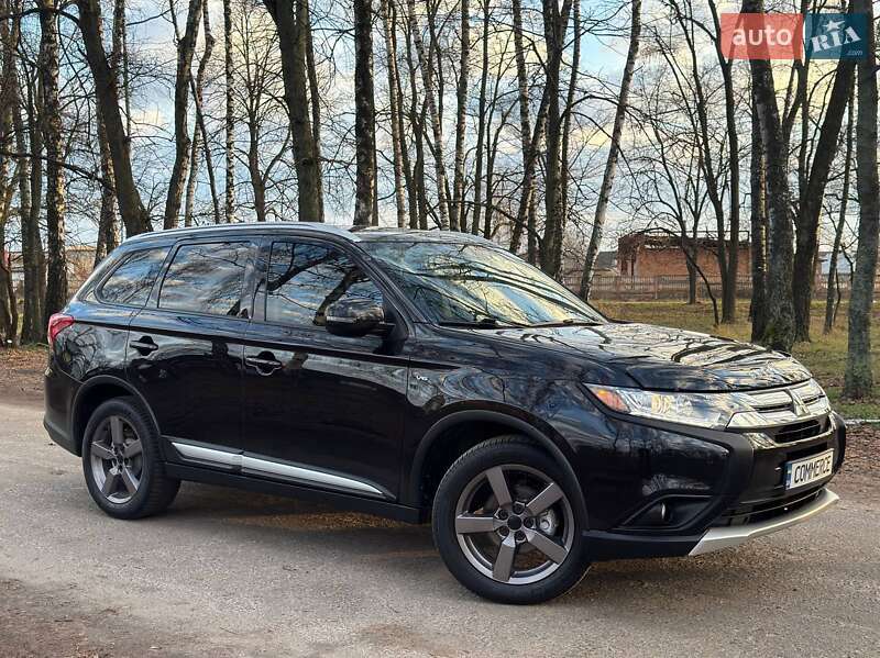 Внедорожник / Кроссовер Mitsubishi Outlander 2016 в Ахтырке фото 2 Внедорожник / Кроссовер Mitsubishi Outlander 2016 в Ахтырке