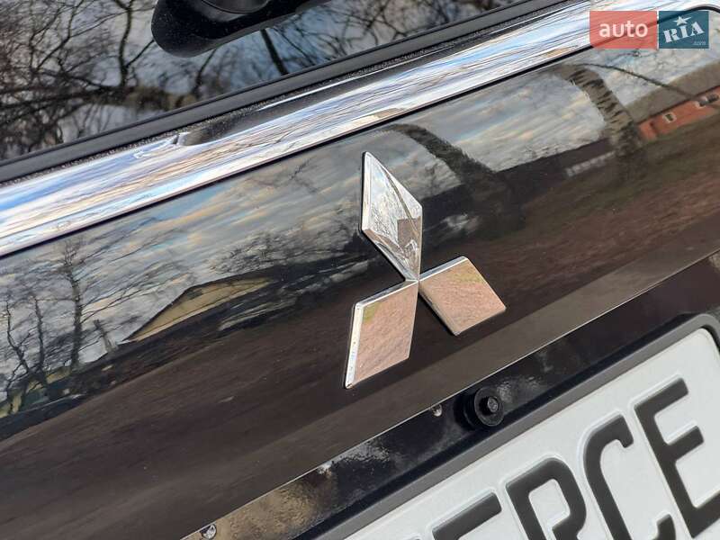 Внедорожник / Кроссовер Mitsubishi Outlander 2016 в Ахтырке фото 21 Внедорожник / Кроссовер Mitsubishi Outlander 2016 в Ахтырке