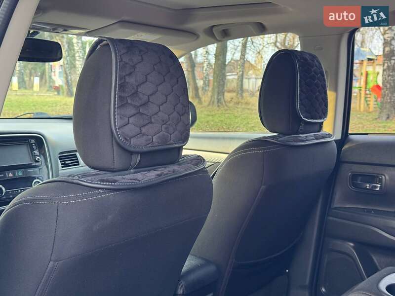 Внедорожник / Кроссовер Mitsubishi Outlander 2016 в Ахтырке фото 30 Внедорожник / Кроссовер Mitsubishi Outlander 2016 в Ахтырке