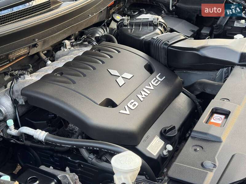 Внедорожник / Кроссовер Mitsubishi Outlander 2016 в Ахтырке фото 43 Внедорожник / Кроссовер Mitsubishi Outlander 2016 в Ахтырке