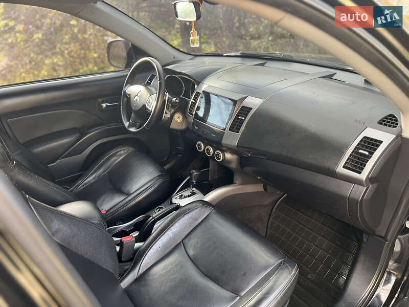 Внедорожник / Кроссовер Mitsubishi Outlander 2008 в Бердичеве