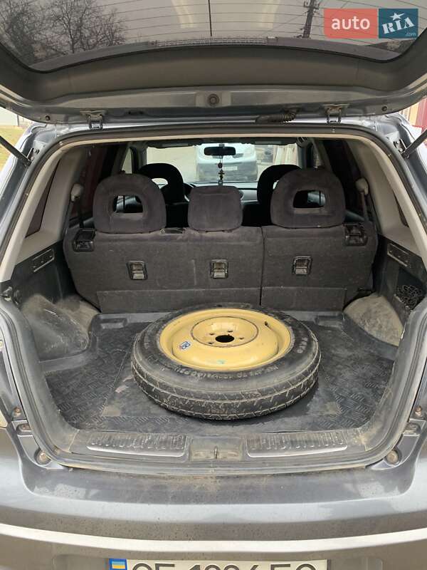 Внедорожник / Кроссовер Mitsubishi Outlander 2005 в Черновцах