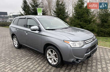 Внедорожник / Кроссовер Mitsubishi Outlander 2013 в Луцке