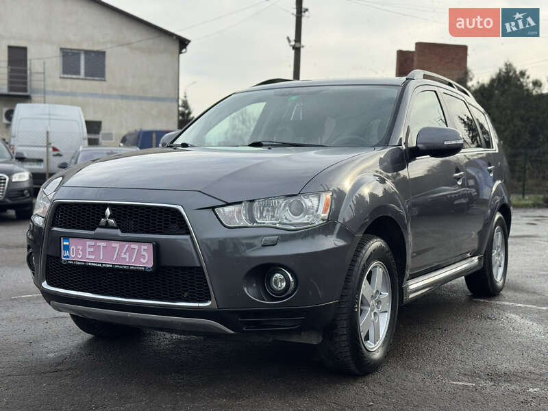 Mitsubishi Outlander 2011
