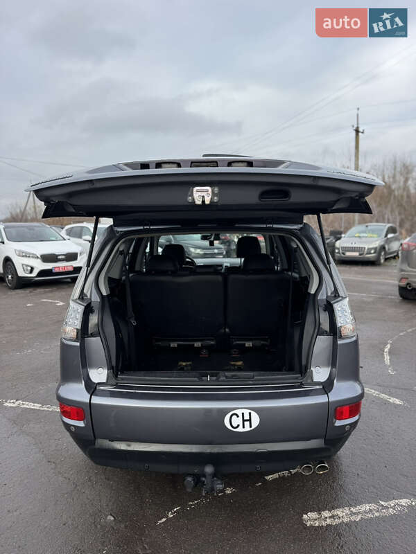 Позашляховик / Кросовер Mitsubishi Outlander 2011 в Дубні