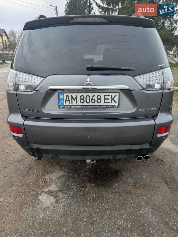 Позашляховик / Кросовер Mitsubishi Outlander 2011 в Житомирі