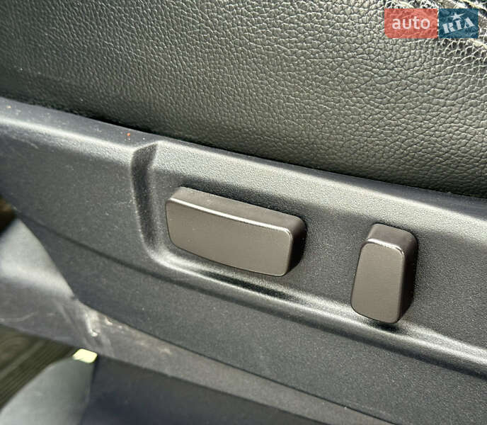 Позашляховик / Кросовер Mitsubishi Outlander 2012 в Полтаві