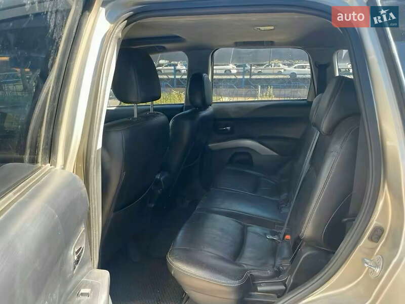 Позашляховик / Кросовер Mitsubishi Outlander 2007 в Києві фото 16 Позашляховик / Кросовер Mitsubishi Outlander 2007 в Києві