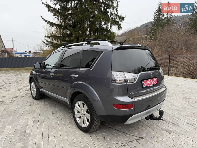 Внедорожник / Кроссовер Mitsubishi Outlander 2008 в Кременце