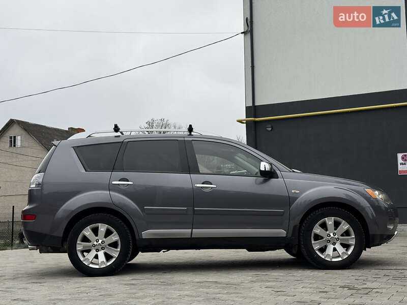 Внедорожник / Кроссовер Mitsubishi Outlander 2008 в Кременце