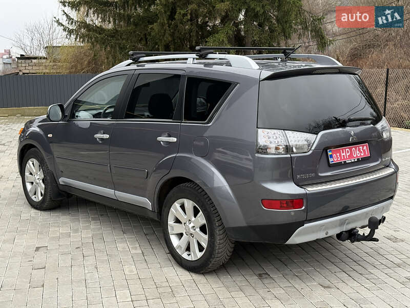 Внедорожник / Кроссовер Mitsubishi Outlander 2008 в Кременце
