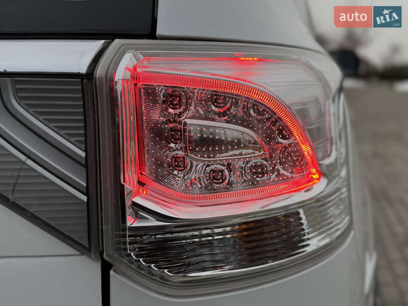 Позашляховик / Кросовер Mitsubishi Outlander 2015 в Дрогобичі