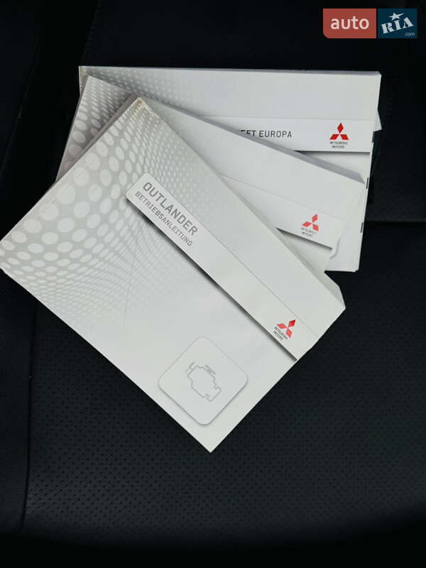 Позашляховик / Кросовер Mitsubishi Outlander 2015 в Дрогобичі