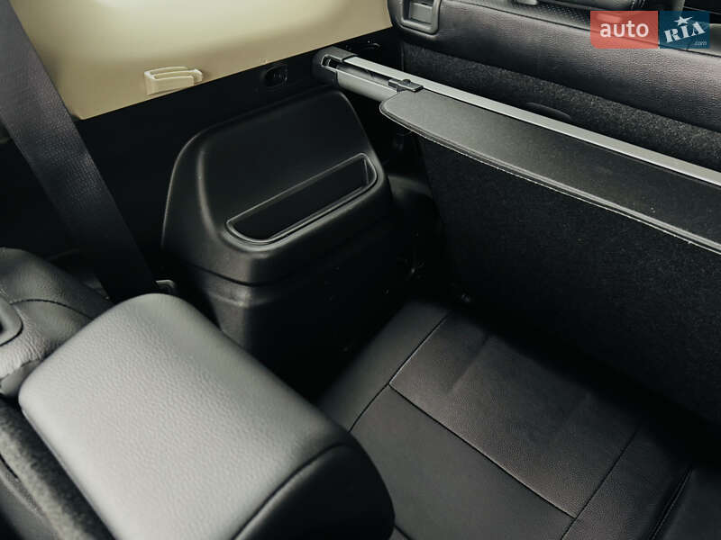 Позашляховик / Кросовер Mitsubishi Outlander 2015 в Дрогобичі